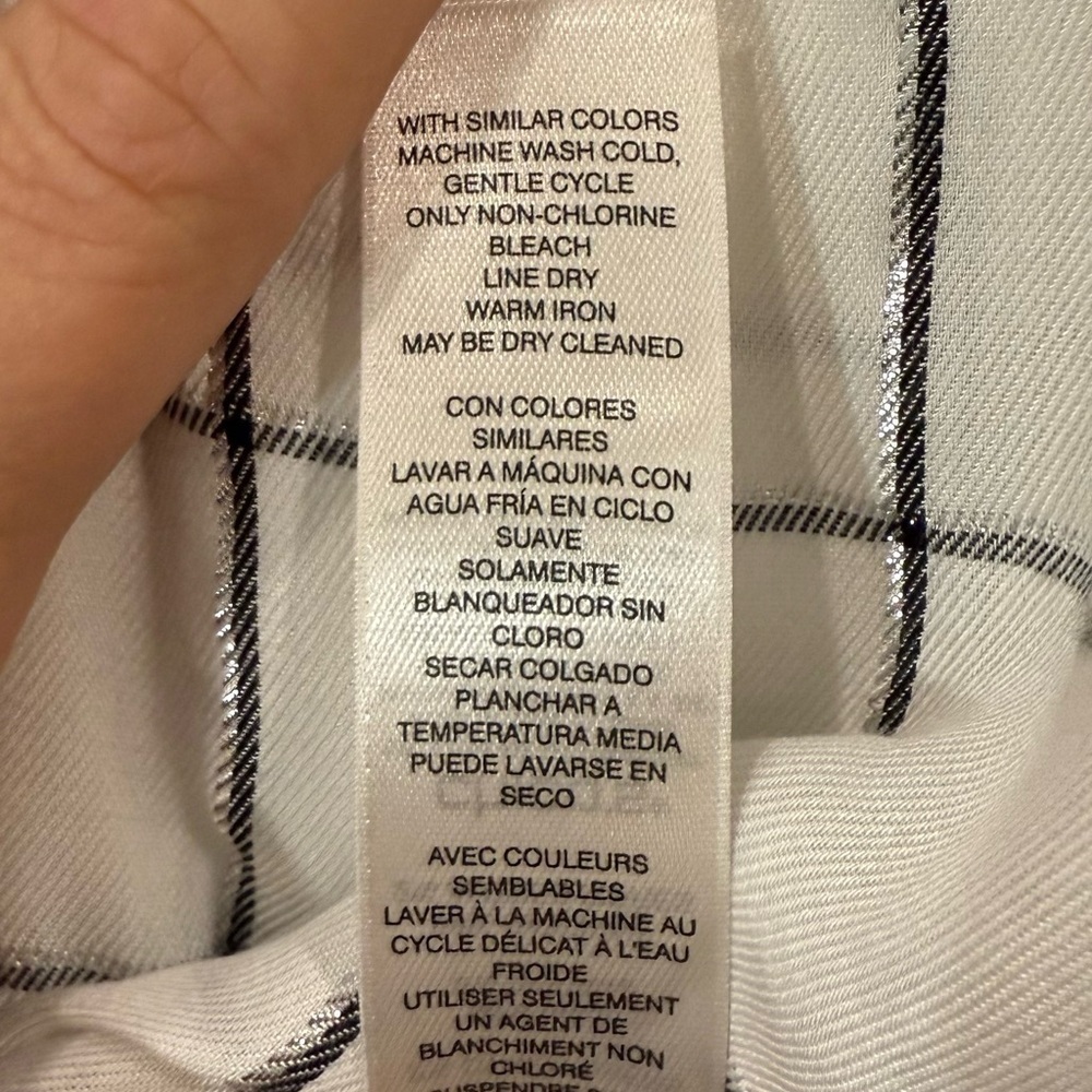 Chico’s Windowpane Plaid Blouse White Black Shimmer Button Front Top Size 1 US 8 - Picture 9 of 10